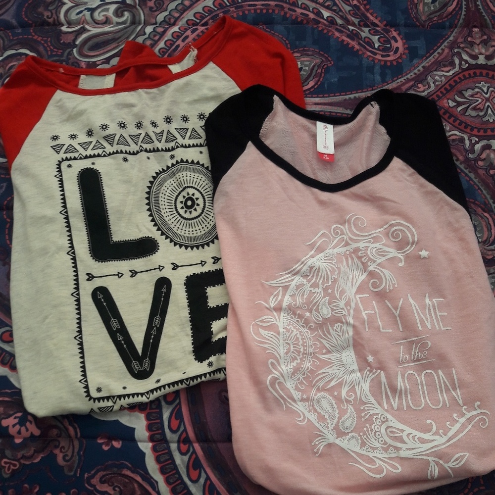 Lot of 2 Women's t-shirts